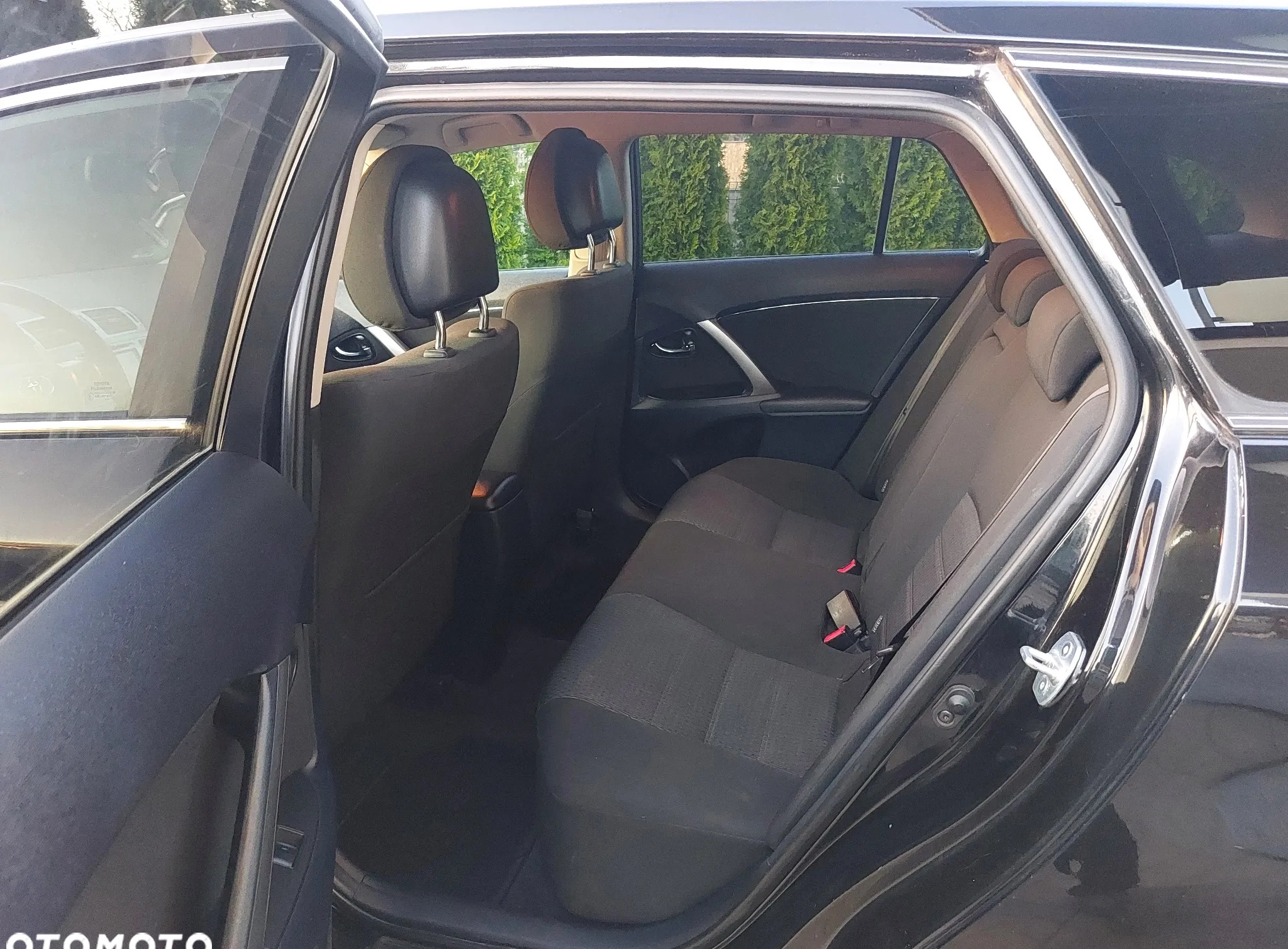 Toyota Avensis cena 43900 przebieg: 150000, rok produkcji 2012 z Kraków małe 254